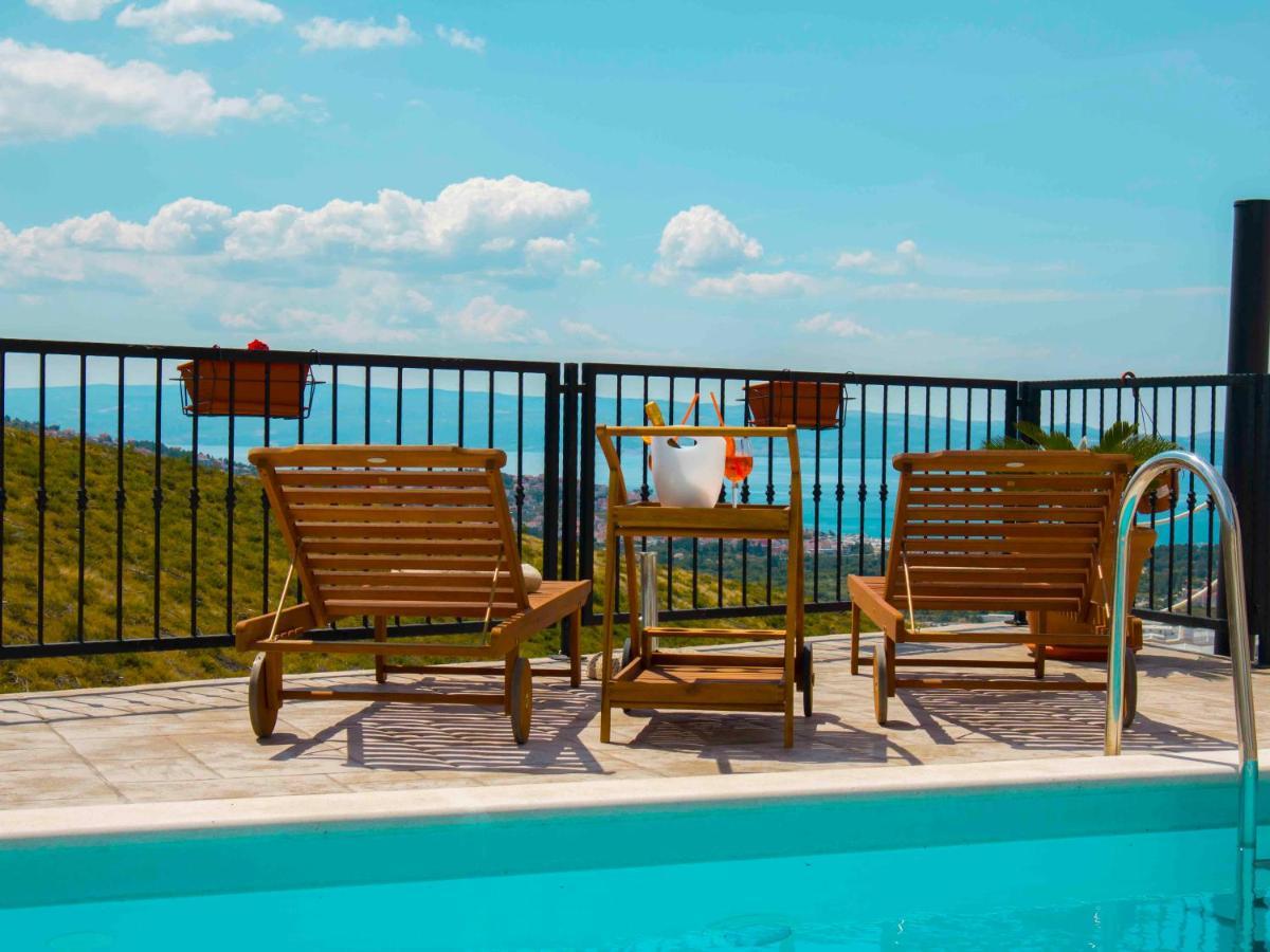 Hill Apartment With Private Pool Kučine 外观 照片