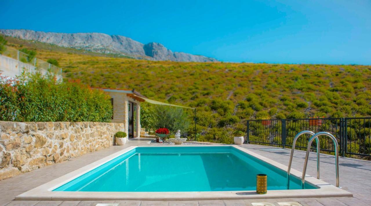 Hill Apartment With Private Pool Kučine 外观 照片