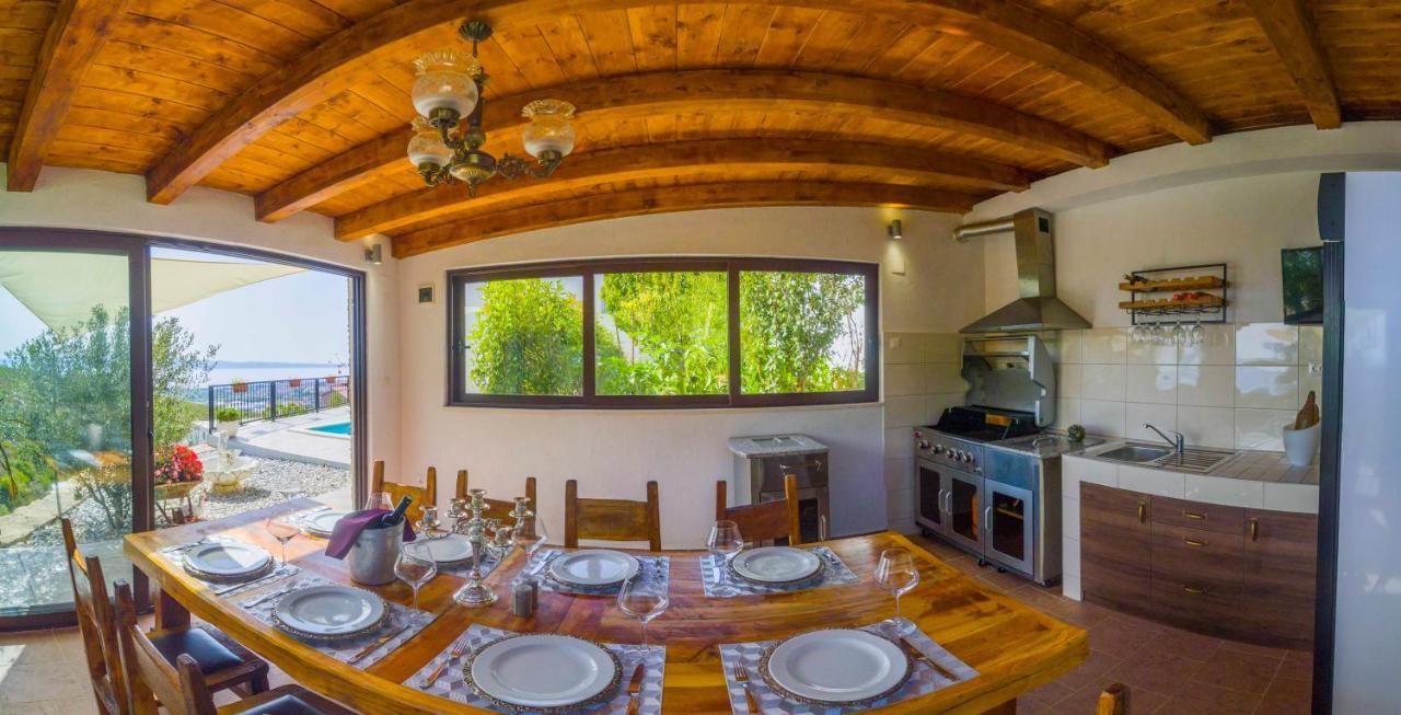 Hill Apartment With Private Pool Kučine 外观 照片